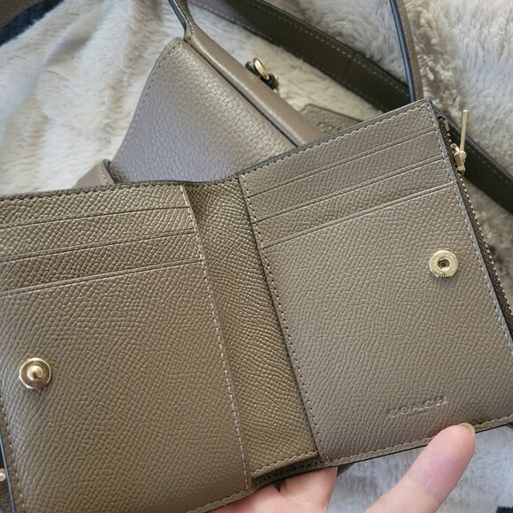 Coach Cross Body Bag and Wallet - Picture 5 of 5